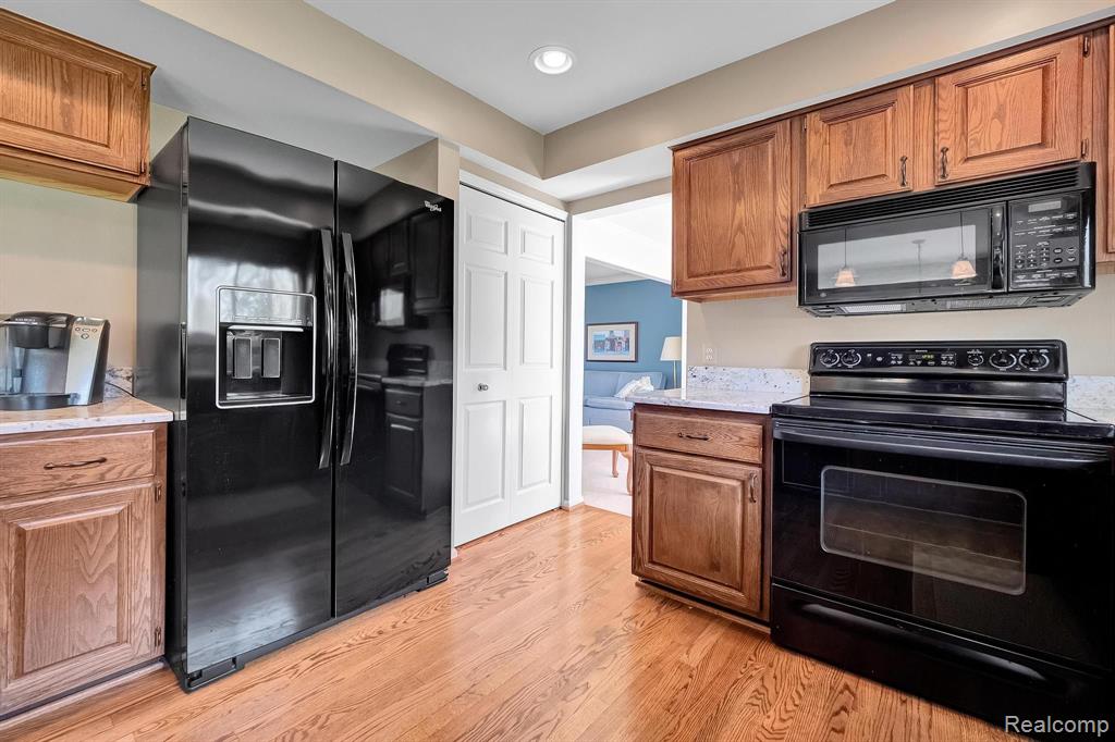 541 Augusta Drive Rochester Hills, MI 48309 - Photo 24 of 74