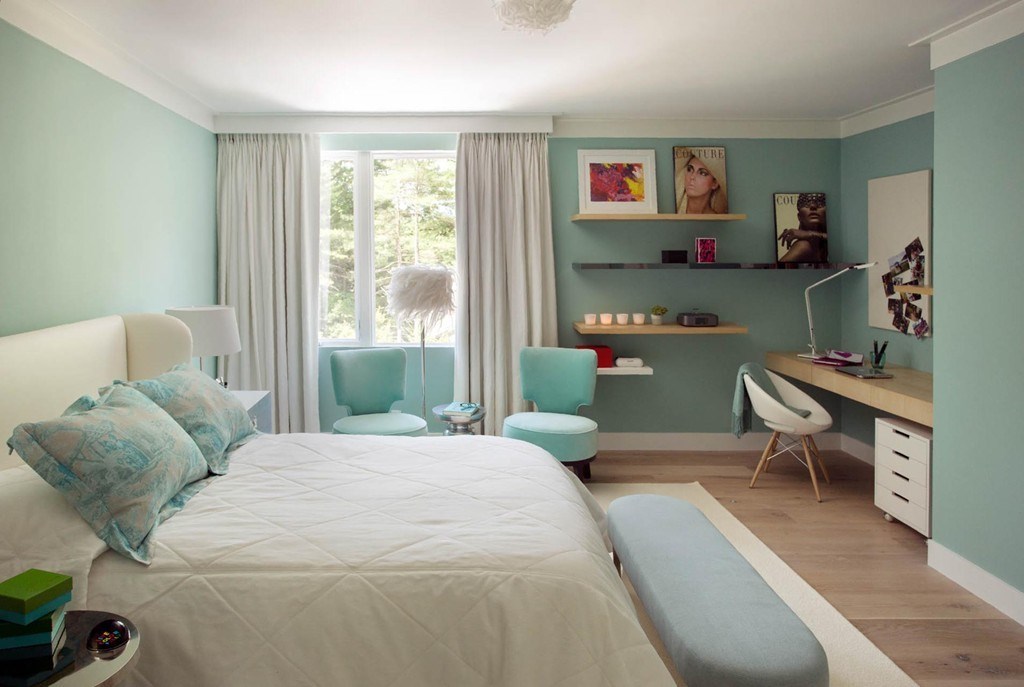 63 Westcliff Road Weston, MA 02493 - Photo 29 of 30 a bedroom with a bed and a window