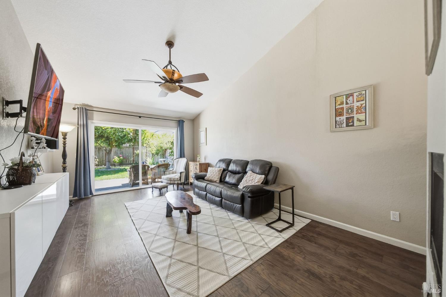 7078 Avenida Cala Rohnert Park, CA 94928 - Photo 19 of 46