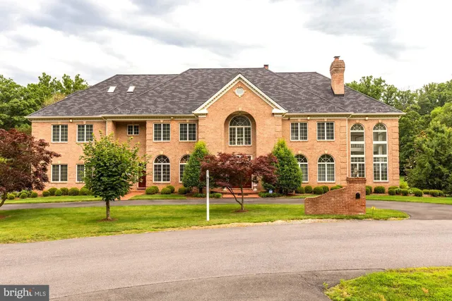 $8,900 | 914 Helga Place, McLean, VA 22102