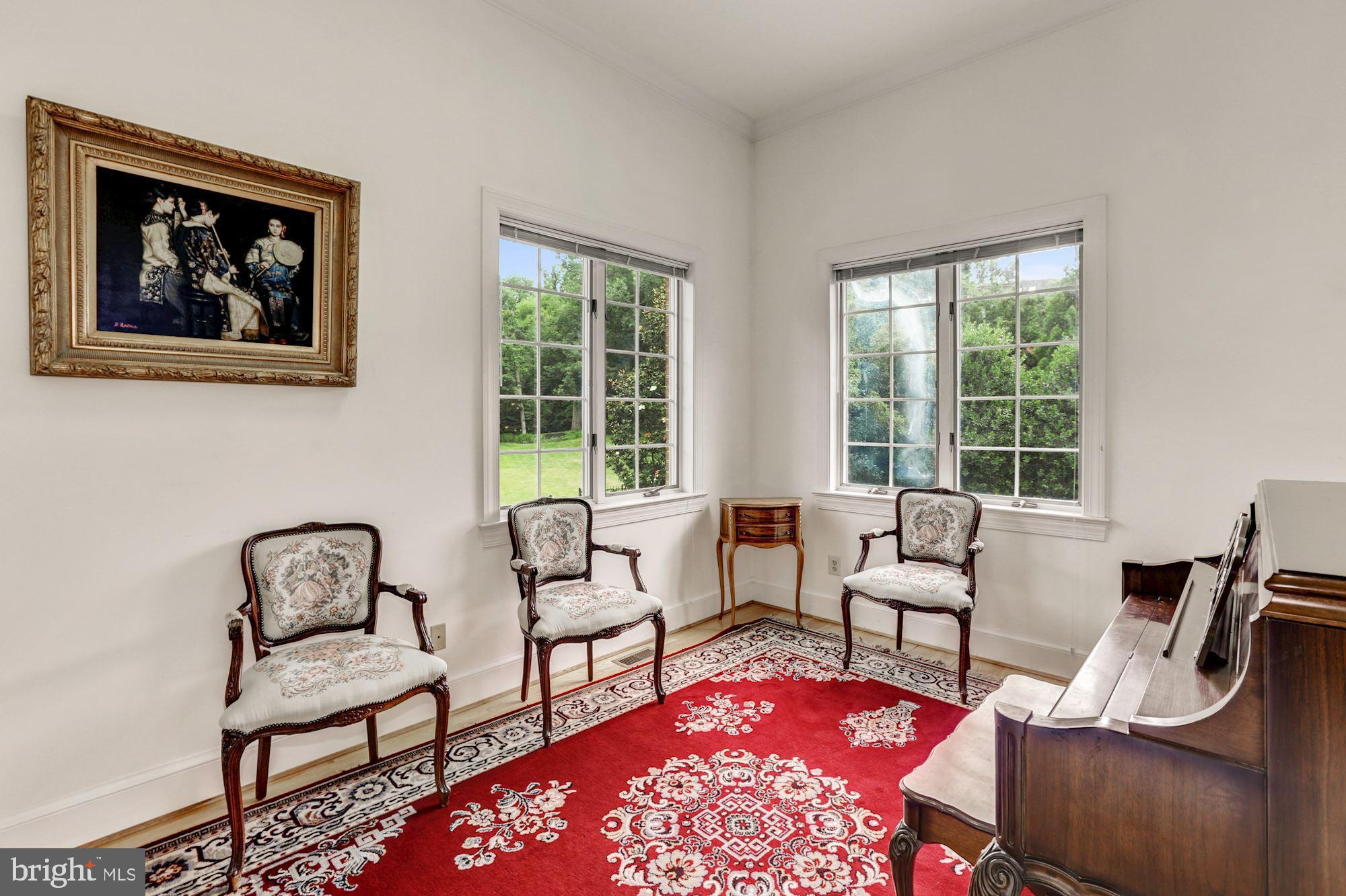914 Helga Place McLean, VA 22102 - Photo 29 of 72 a living room with furniture and a window