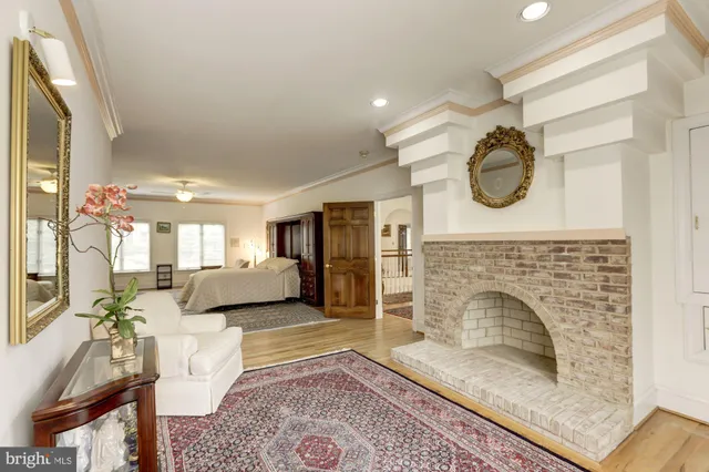 $8,900 | 914 Helga Place, McLean, VA 22102