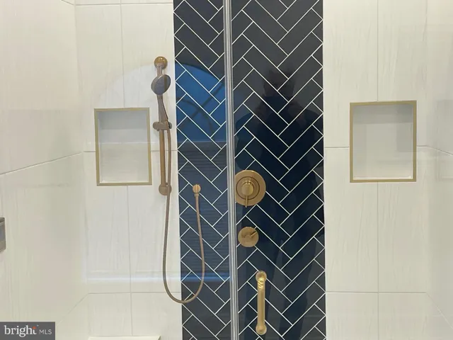 $8,900 | 914 Helga Place, McLean, VA 22102