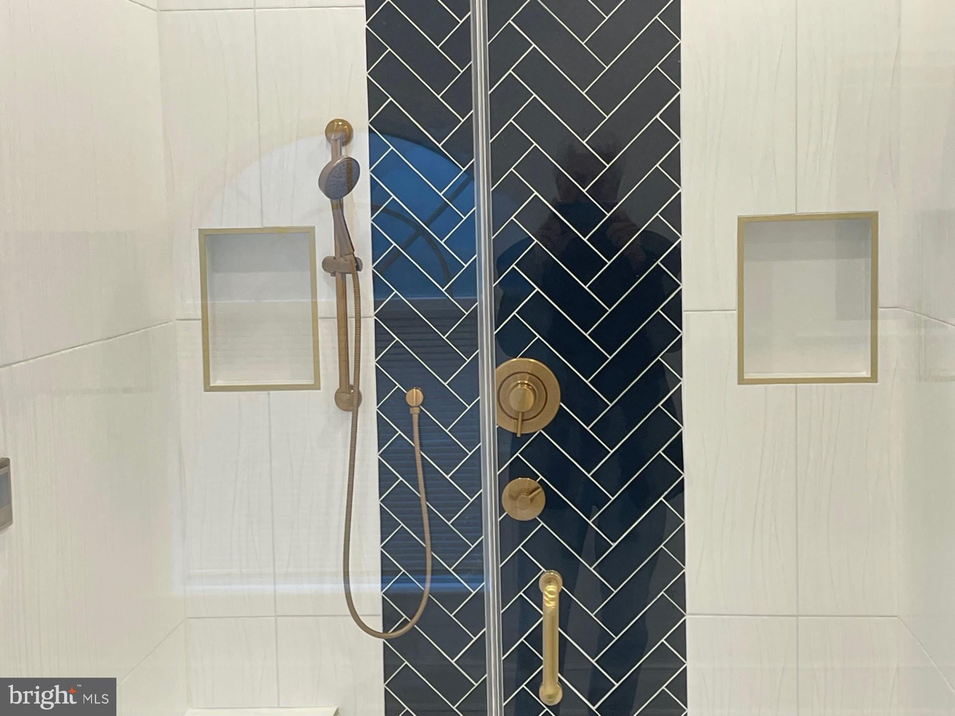 914 Helga Place McLean, VA 22102 - Photo 40 of 72