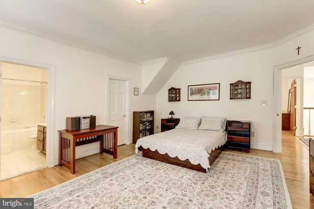 $8,900 | 914 Helga Place, McLean, VA 22102