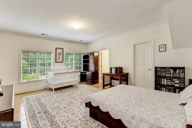 $8,900 | 914 Helga Place, McLean, VA 22102