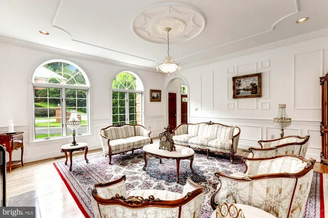 $8,900 | 914 Helga Place, McLean, VA 22102