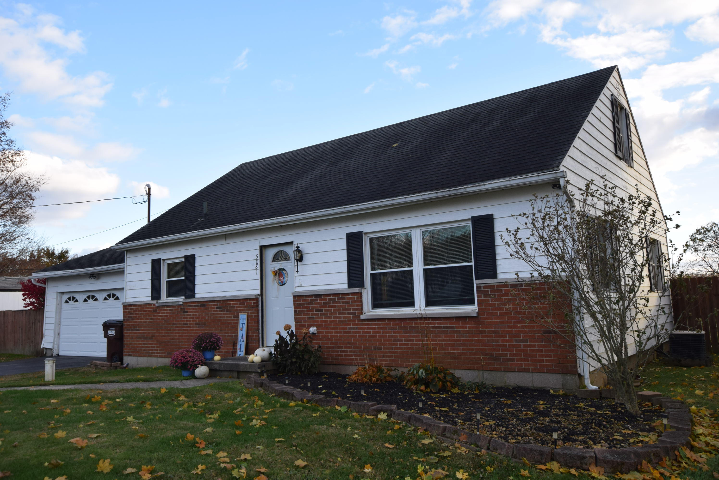 5081 East County Line Road Springfield, OH 45502 - Photo 1 of 34