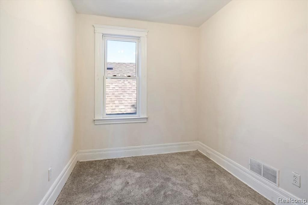 4510 Harding Street Detroit, MI 48214 - Photo 23 of 35 Gallery Image 23