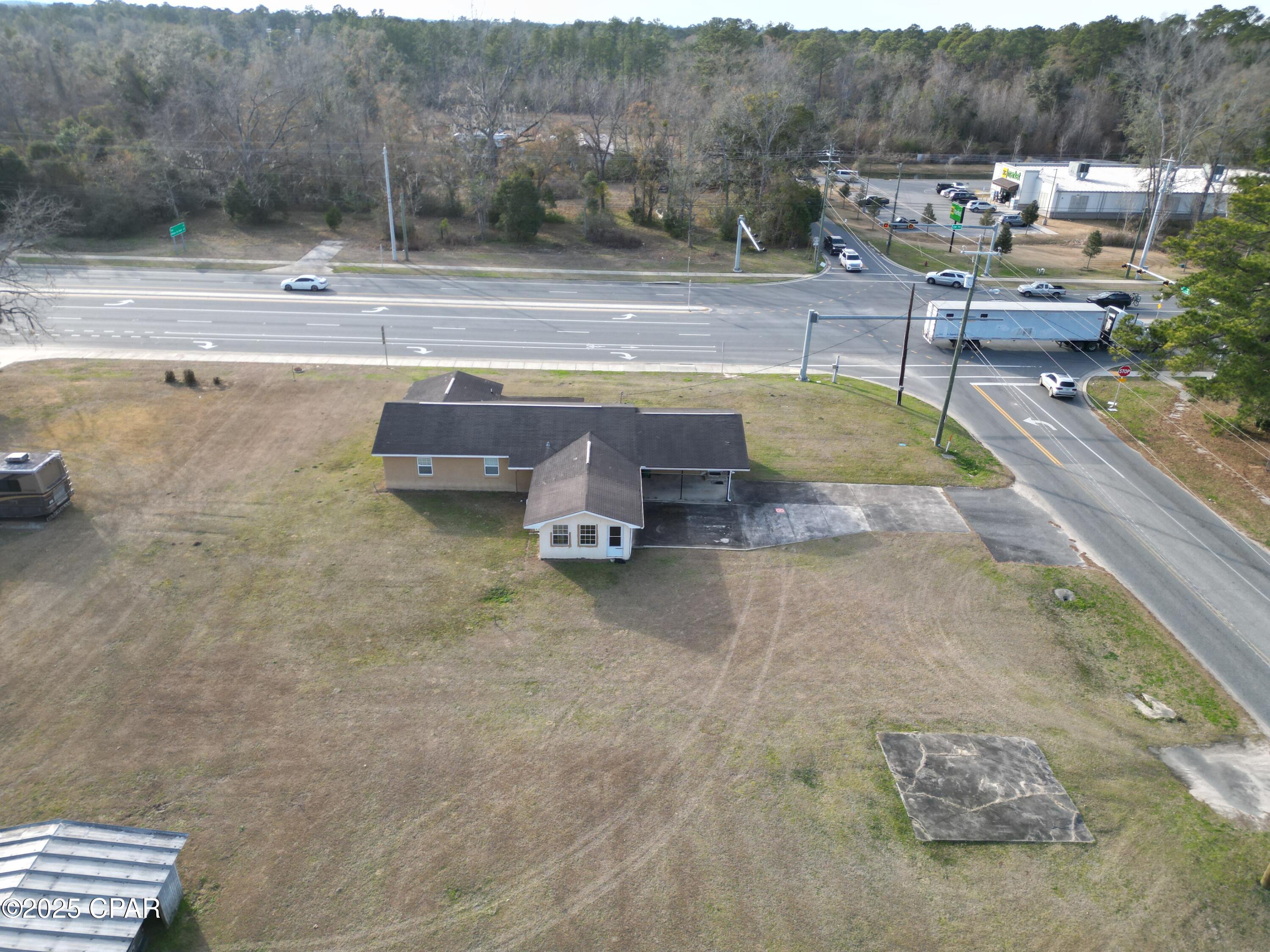 2902 Moss Hill Road Vernon, FL 32462 - Photo 5 of 13