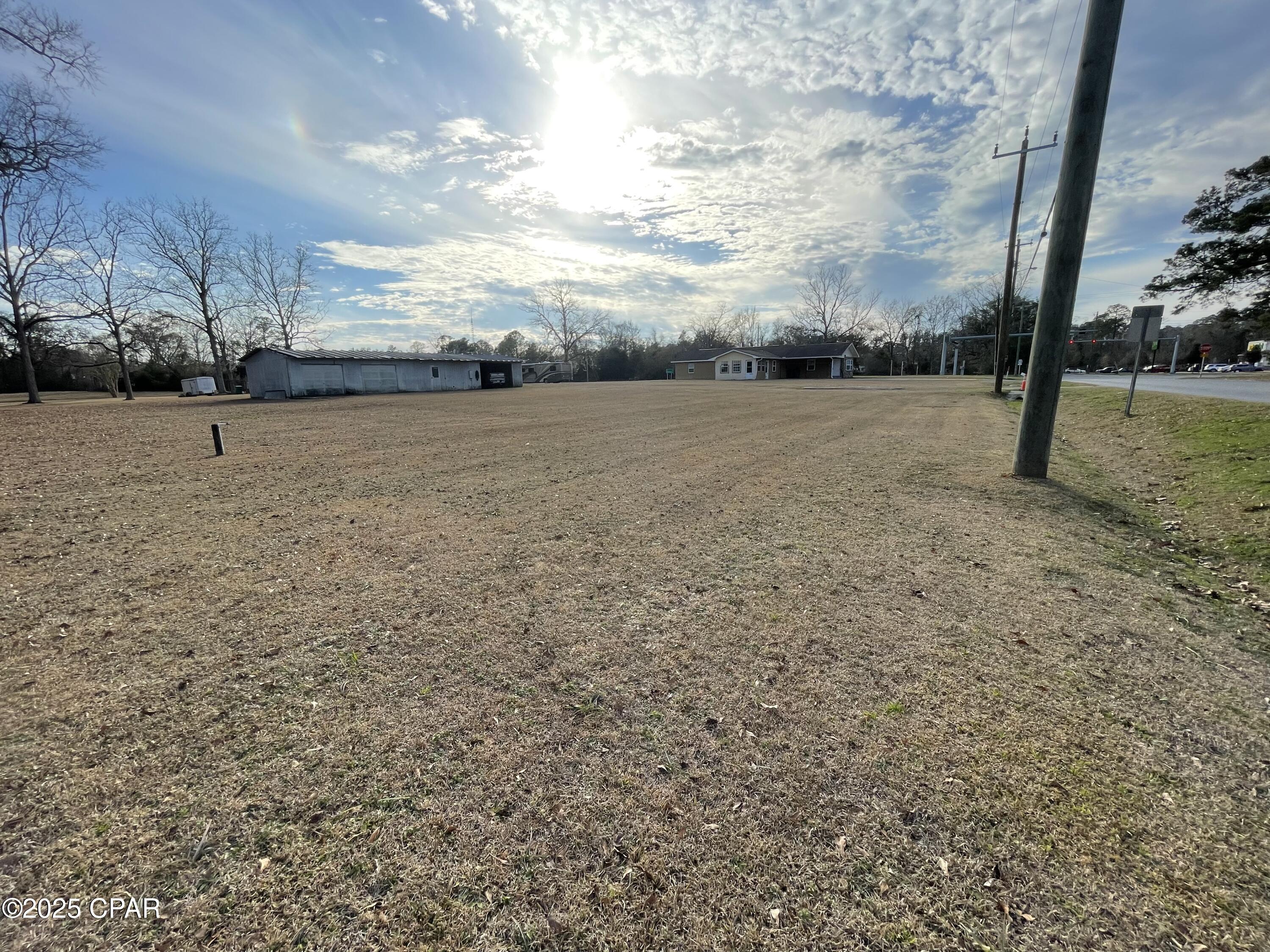 2902 Moss Hill Road Vernon, FL 32462 - Photo 7 of 13