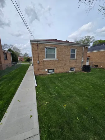 $280,000 | 3416 Adams Street, Bellwood, IL 60104