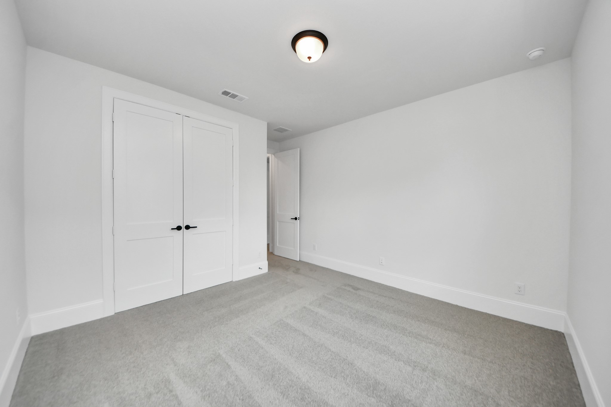 12010 Royal Oaks Banner Way Houston, TX 77082 - Photo 29 of 43 a view of an empty room