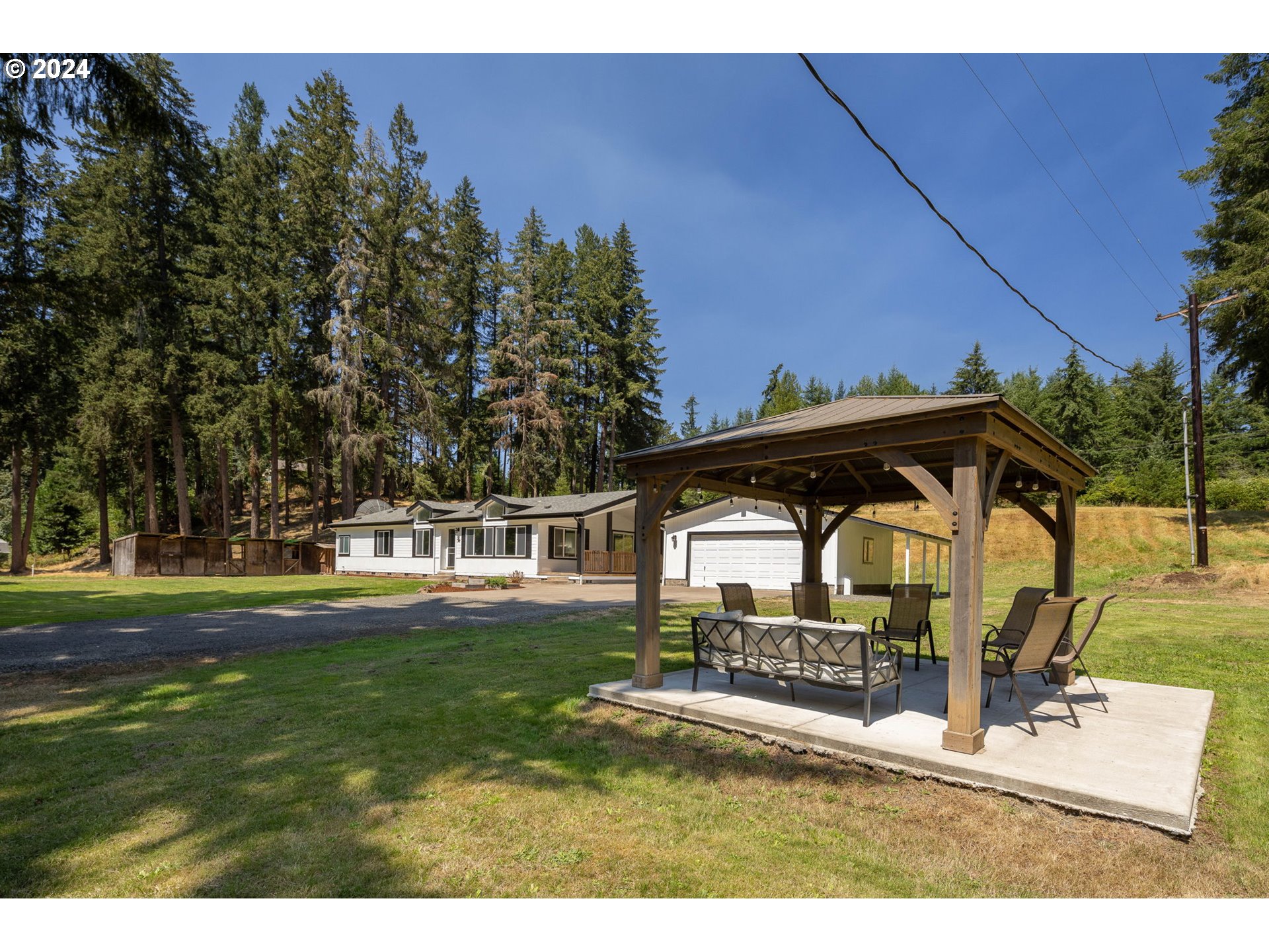 40043 Little Fall Creek Road Fall Creek, OR 97438 - Photo 5 of 48