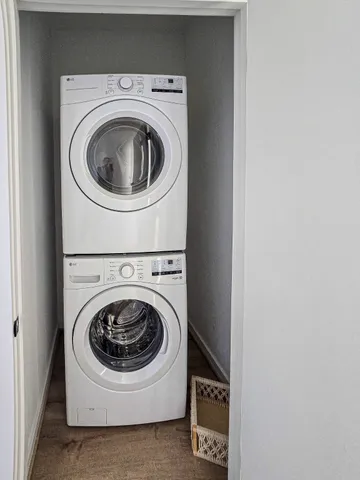 $1,900 | 203 Danna Lane, Unit D, Houston, TX 77009