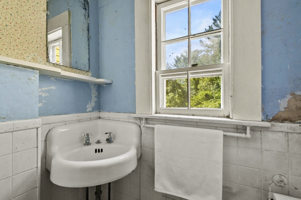 2 Lawrence Road Boxford, MA 01921 - Photo 22 of 30