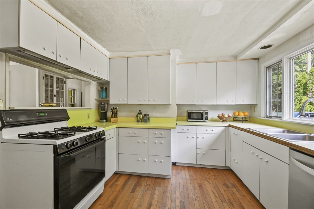 2 Lawrence Road Boxford, MA 01921 - Photo 6 of 30