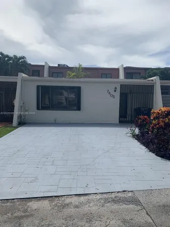 $3,950 | 7805 Southwest 102nd Place, Unit 7805, Miami, FL 33173
