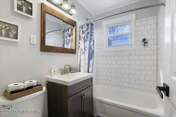 $2,200 | 257 Farmers Drive, Pocono Lake, PA 18347