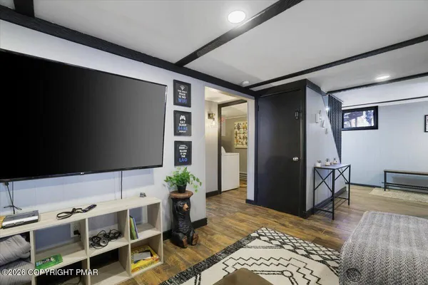 $2,200 | 257 Farmers Drive, Pocono Lake, PA 18347