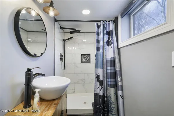 $2,200 | 257 Farmers Drive, Pocono Lake, PA 18347