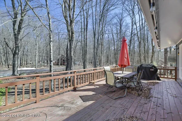 $2,200 | 257 Farmers Drive, Pocono Lake, PA 18347