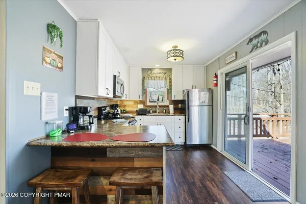 $2,200 | 257 Farmers Drive, Pocono Lake, PA 18347