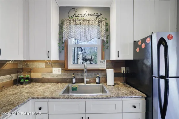 $2,200 | 257 Farmers Drive, Pocono Lake, PA 18347