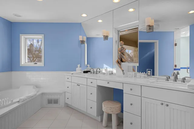 $4,125,000 | 51007 Lake Park Drive, New Buffalo, MI 49117