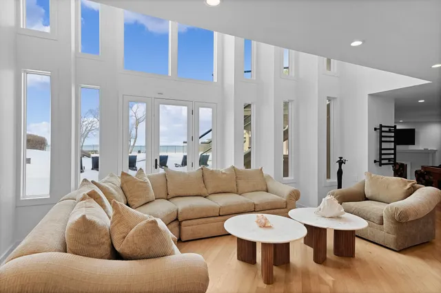 $4,125,000 | 51007 Lake Park Drive, New Buffalo, MI 49117