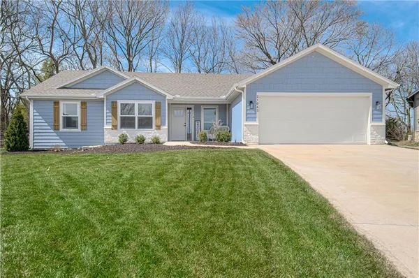 $449,000 | 21045 West 225th Street, Spring Hill, KS 66083