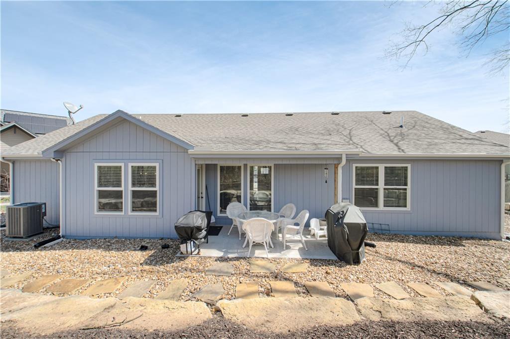 225th Ter Spring Hill Spring Hill, KS 66083 - Photo 6 of 39