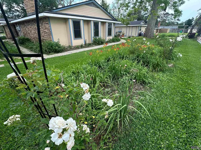 $398,000 | 1011 Highway 1, Donaldsonville, LA 70346