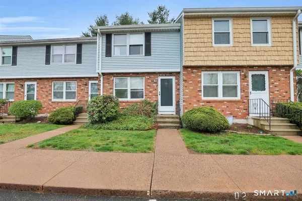 $259,900 | 3 St Marc Circle, Unit Q, South Windsor, CT 06074