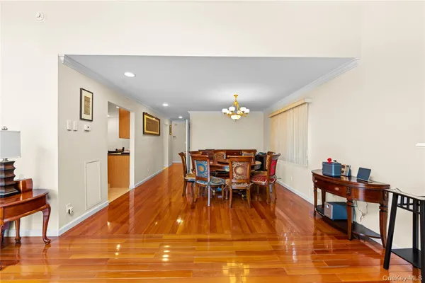 $1,690,000 | 3-35 Cresthaven Lane | Whitestone