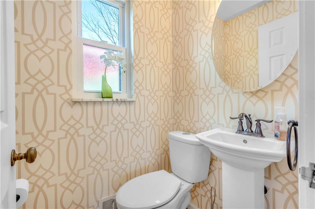 508 Bower Hill Road Pittsburgh, PA 15228 - Photo 12 of 25 Gallery Image 12