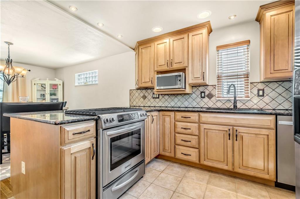 508 Bower Hill Road Pittsburgh, PA 15228 - Photo 8 of 25 Gallery Image 8