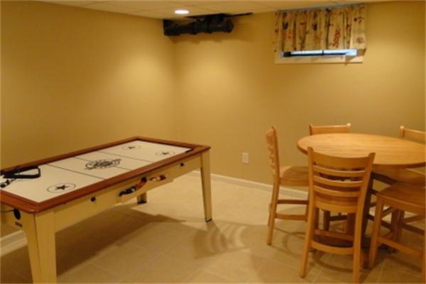 11 Oak Tree Lane Ashland, MA 01721 - Photo 25 of 29 Gallery Image 25