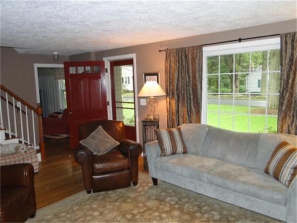 11 Oak Tree Lane Ashland, MA 01721 - Photo 6 of 29 Gallery Image 6