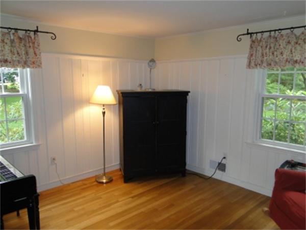 11 Oak Tree Lane Ashland, MA 01721 - Photo 9 of 29 Gallery Image 9