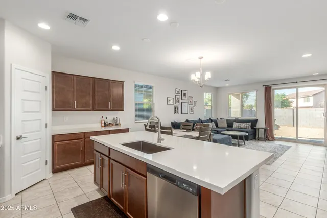 $2,200 | 3872 North 103rd Avenue, Avondale, AZ 85392