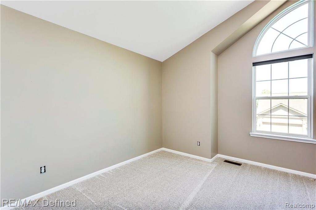 26 Eagle Ridge Road Lake Orion, MI 48360 - Photo 13 of 23 Gallery Image 13