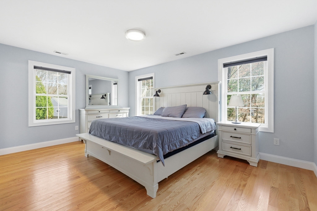 1295 Main Street Reading, MA 01867 - Photo 18 of 42