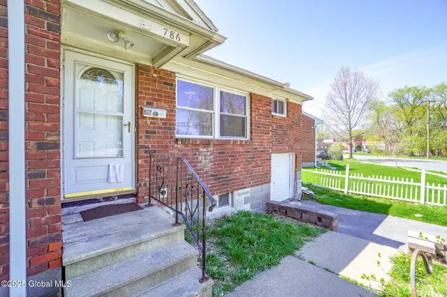 $319,000 | 786 New Scotland Avenue, Albany, NY 12208