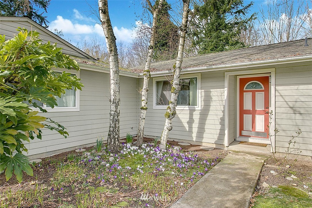 2400 Southeast 19th Street Renton, WA 98055 - Photo 3 of 25