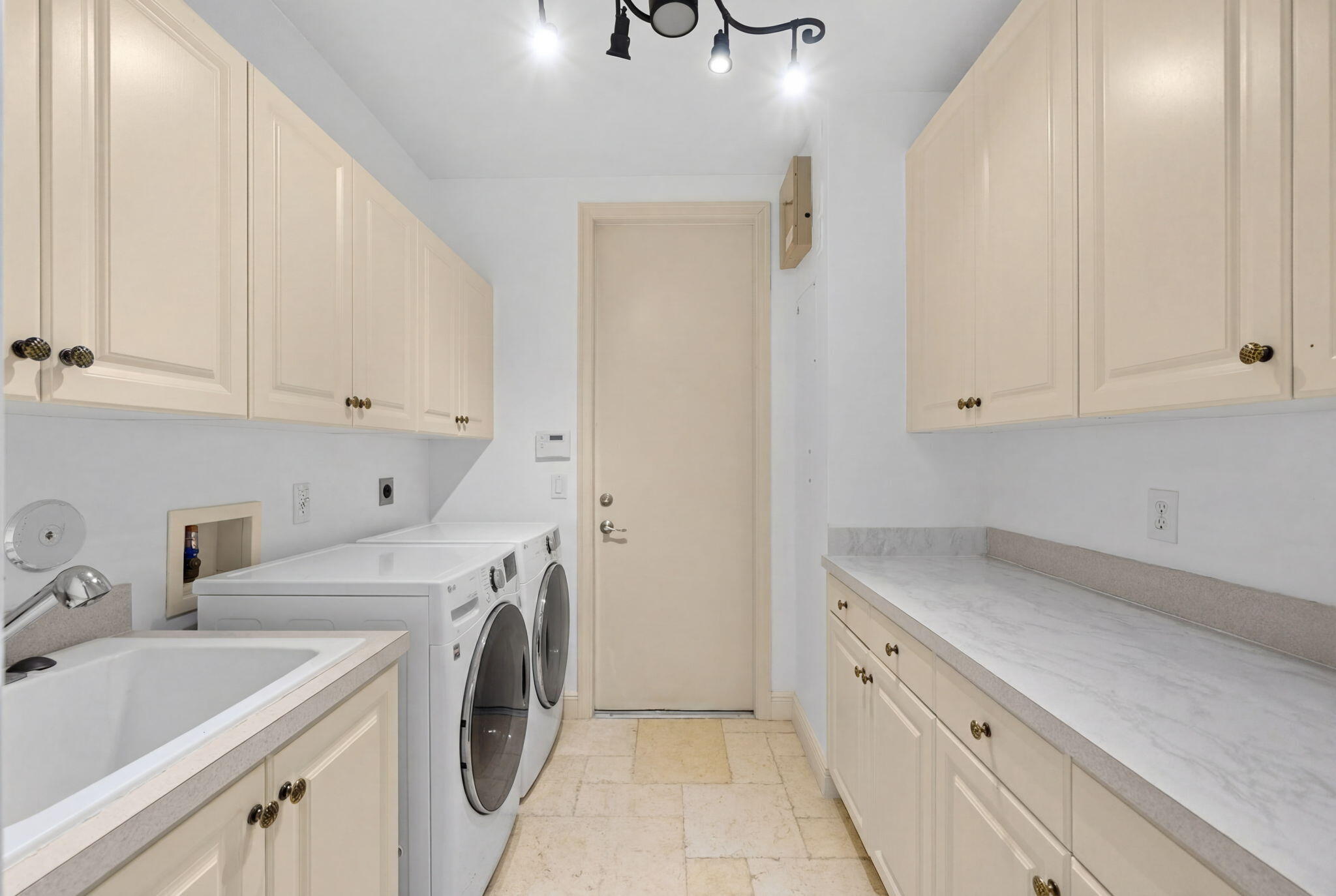 15273 Southwest 37th Street Davie, FL 33331 - Photo 51 of 86 55-web-or-mls-A7R07978 copy 2