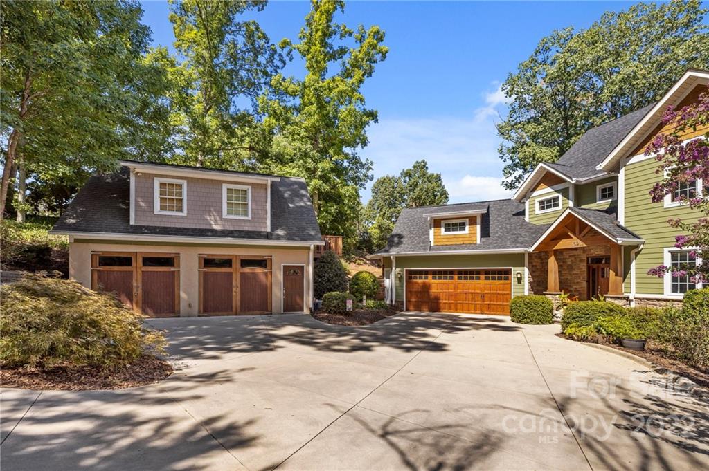 13910 Point Lookout Road Charlotte, NC 28278 - Photo 1 of 45 Gallery Image 1