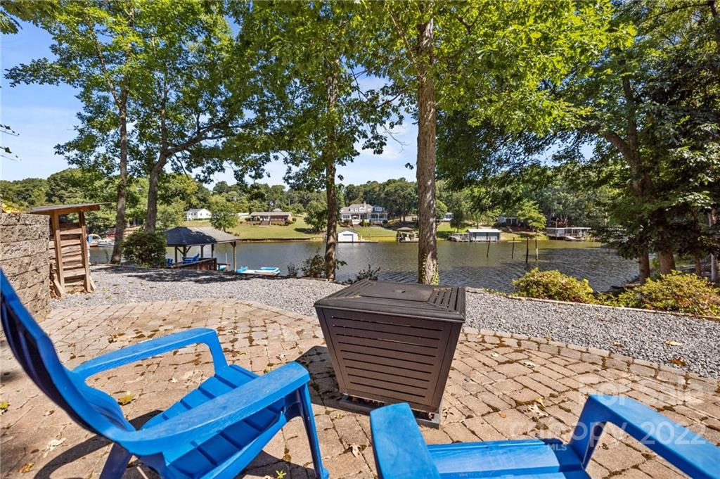 13910 Point Lookout Road Charlotte, NC 28278 - Photo 11 of 45 Gallery Image 11