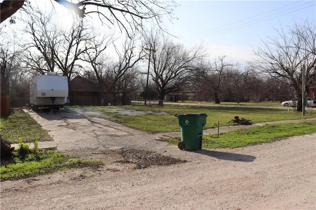 $65,000 | 502 East Navarro Street, Mart, TX 76664