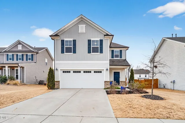 $420,000 | 2212 Fairway Green Drive, Fuquay-Varina, NC 27526